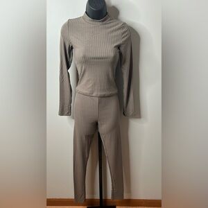 NWOT ribbed 2 piece pant set